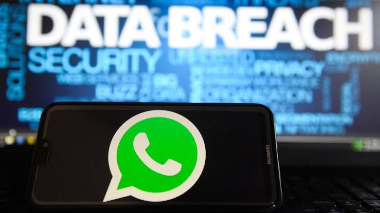 WhatsApp di hack